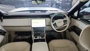 Land Rover Range Rover Vogue 2022 Gold