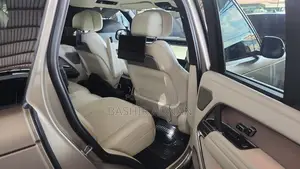 Land Rover Range Rover Vogue 2022 Gold