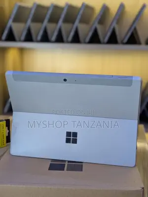 New Laptop Microsoft Surface Go 8GB Intel Core M3 SSD 128GB