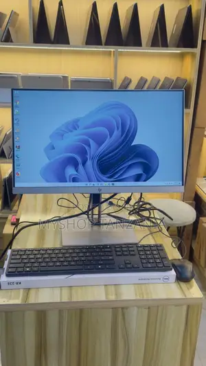 Desktop Computer Lenovo ThinkCentre M720 8GB Intel Core i5 SSD 256GB