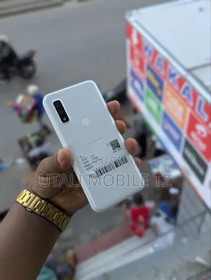 Fujitsu Arrows We F-51B 64 GB White