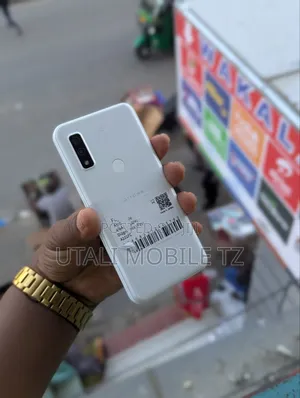 Fujitsu Arrows We F-51B 64 GB White