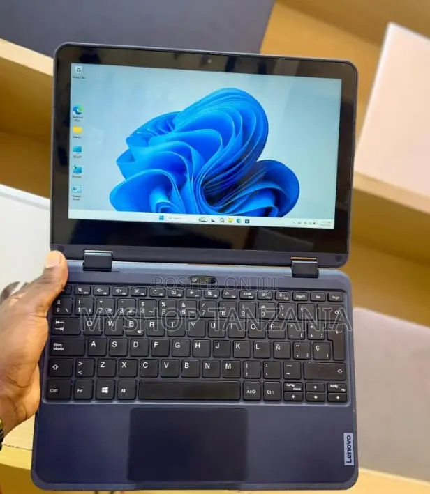 Laptop Lenovo 500e 4GB Intel Celeron SSD 128GB