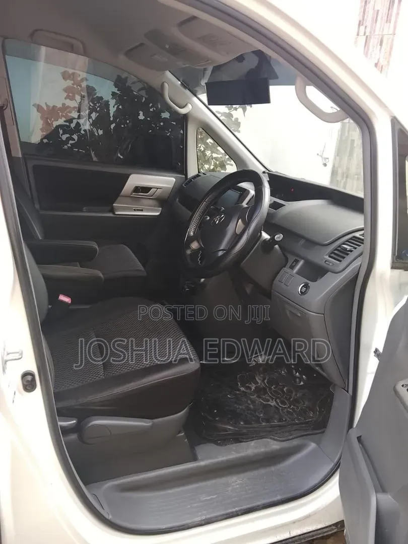 Toyota Noah 2008 White