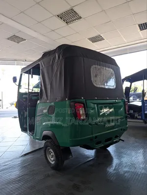 New Piaggio 2025 Green
