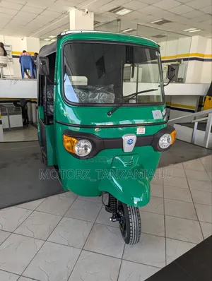 New Piaggio 2025 Green