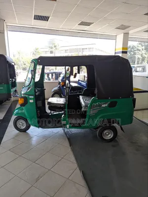 New Piaggio 2025 Green