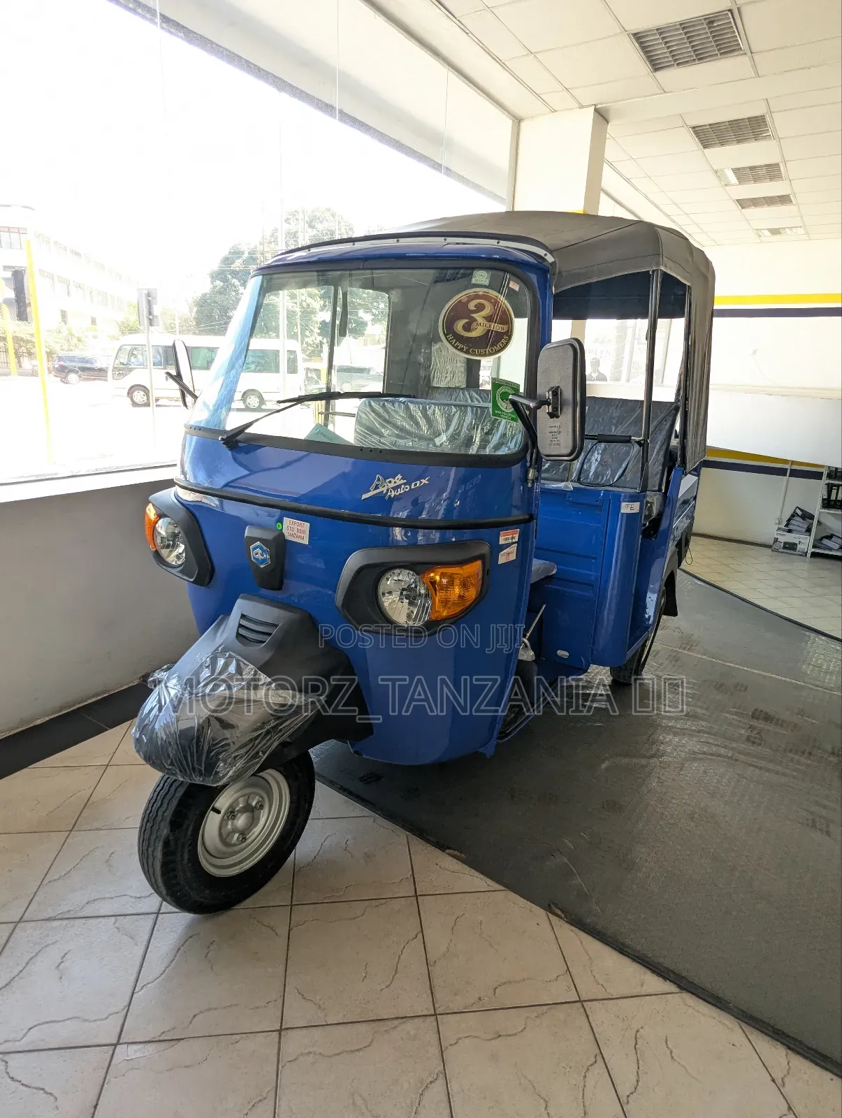 New Piaggio 2025 Blue