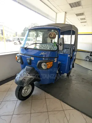 New Piaggio 2025 Blue