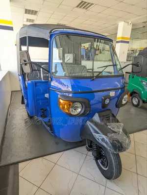 New Piaggio 2025 Blue