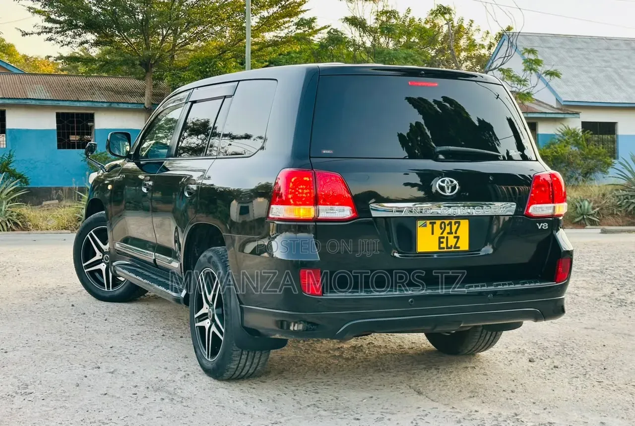Toyota Land Cruiser 2009 Black