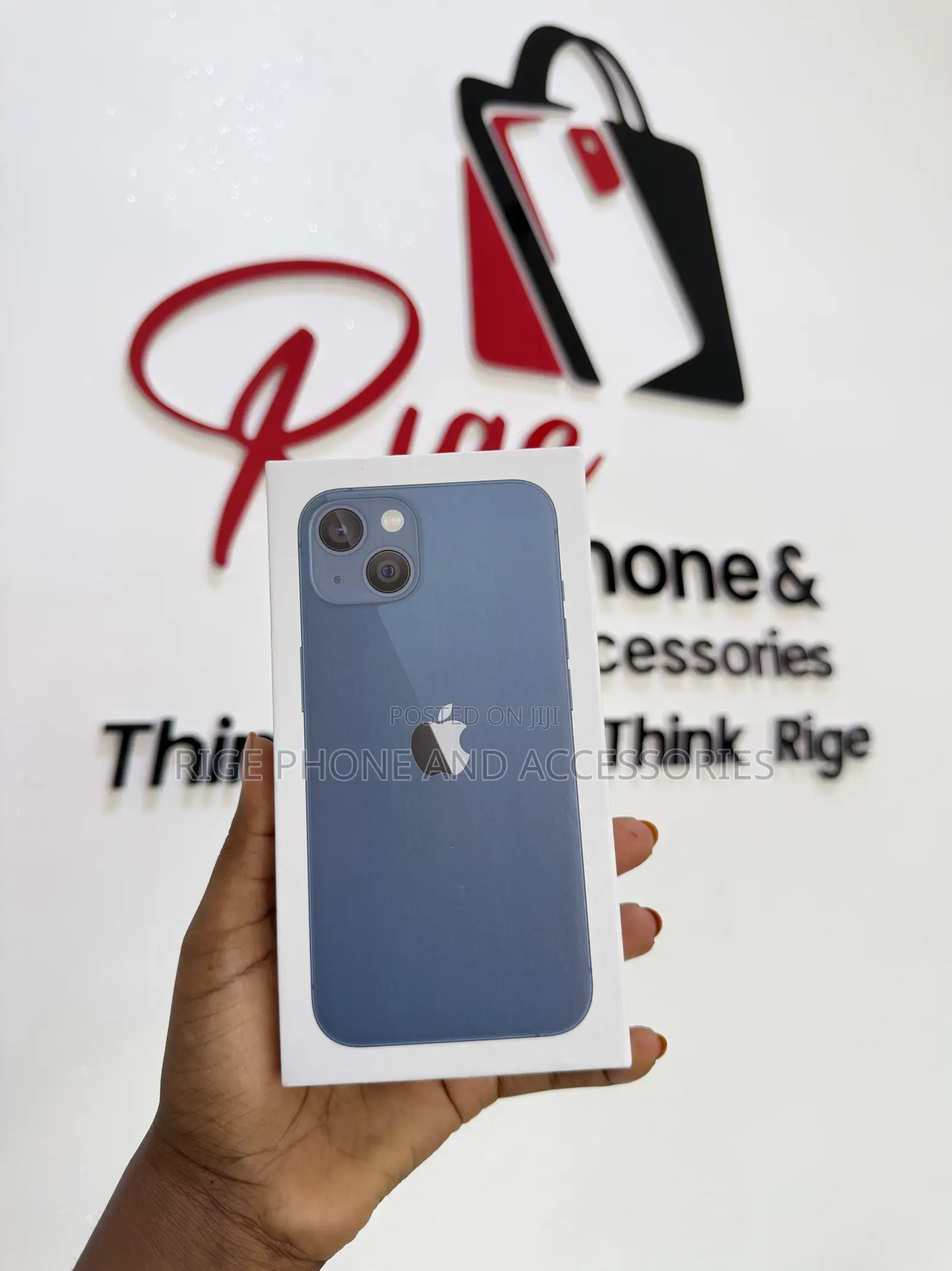 New Apple iPhone 13 128 GB Blue