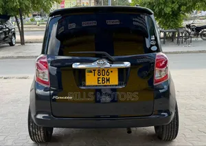 Toyota Ractis 2008 Black