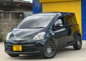 Toyota Ractis 2008 Black