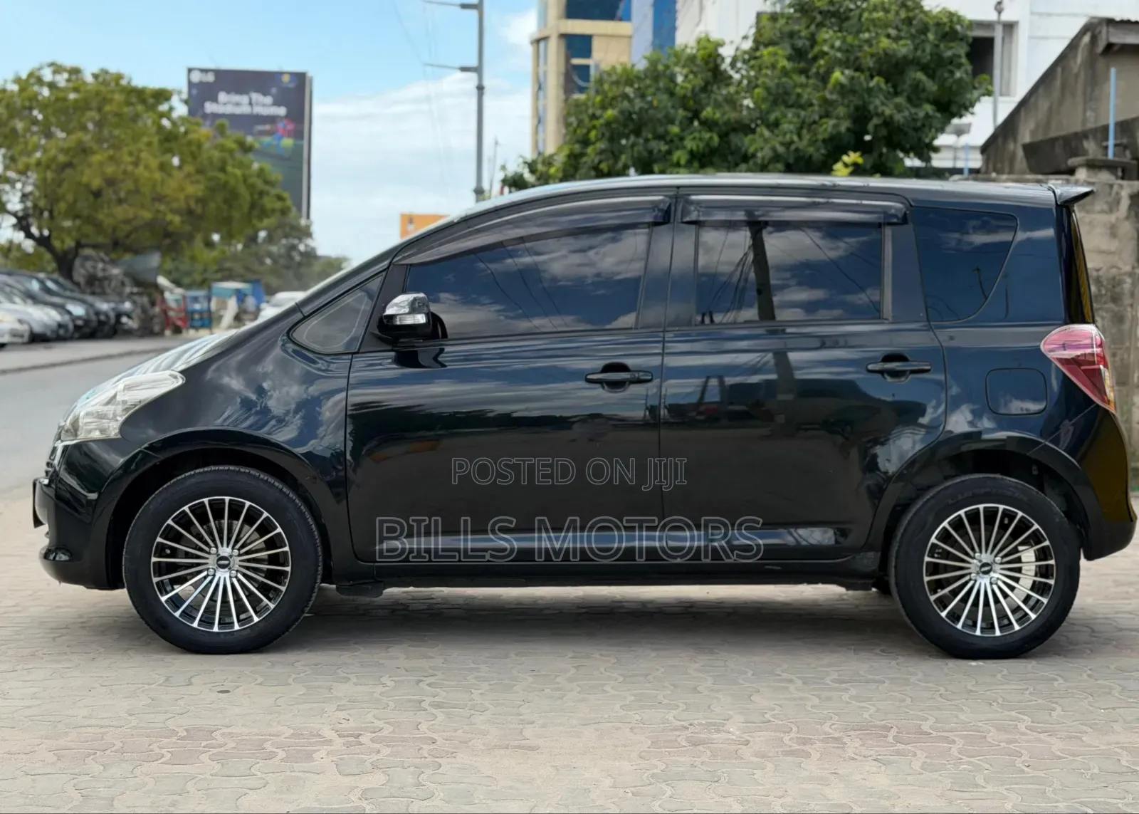 Toyota Ractis 2008 Black