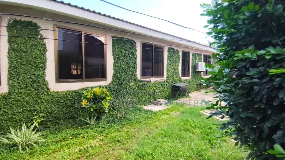 4bdrm Apartment in Ada Estate for rent