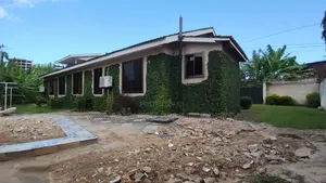 4bdrm Apartment in Ada Estate for rent