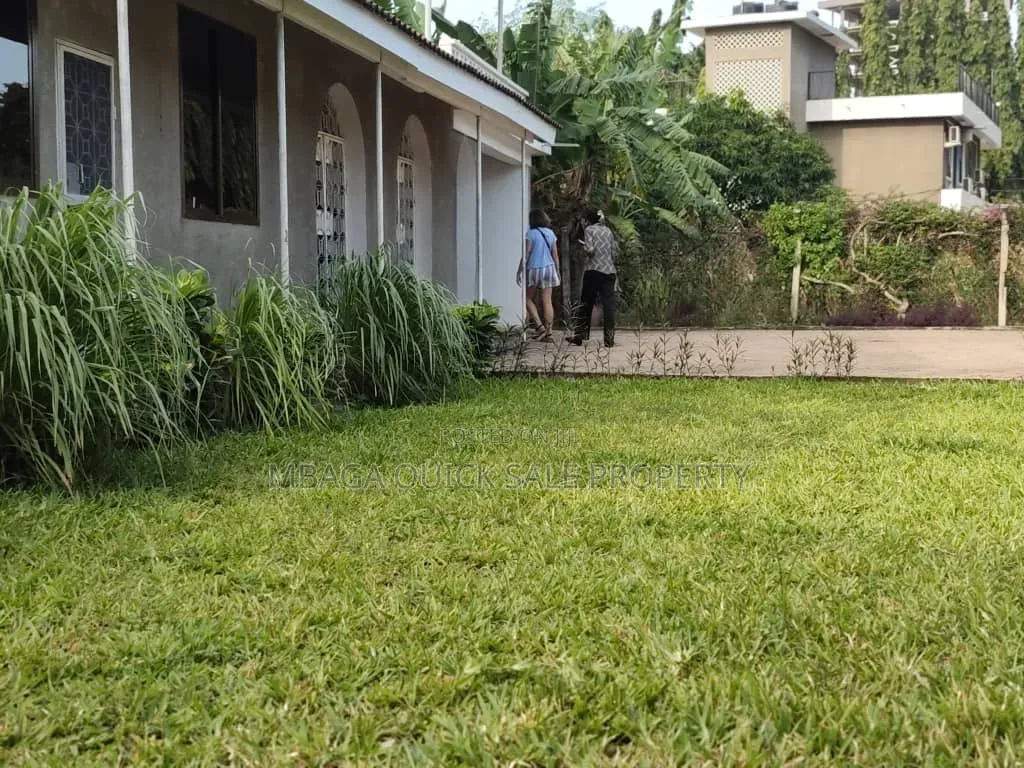 4bdrm Apartment in Ada Estate for rent