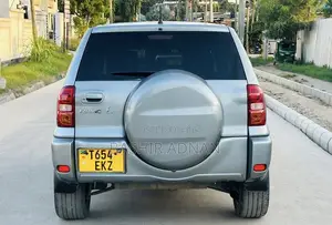Toyota RAV4 1.8 2004 Gray