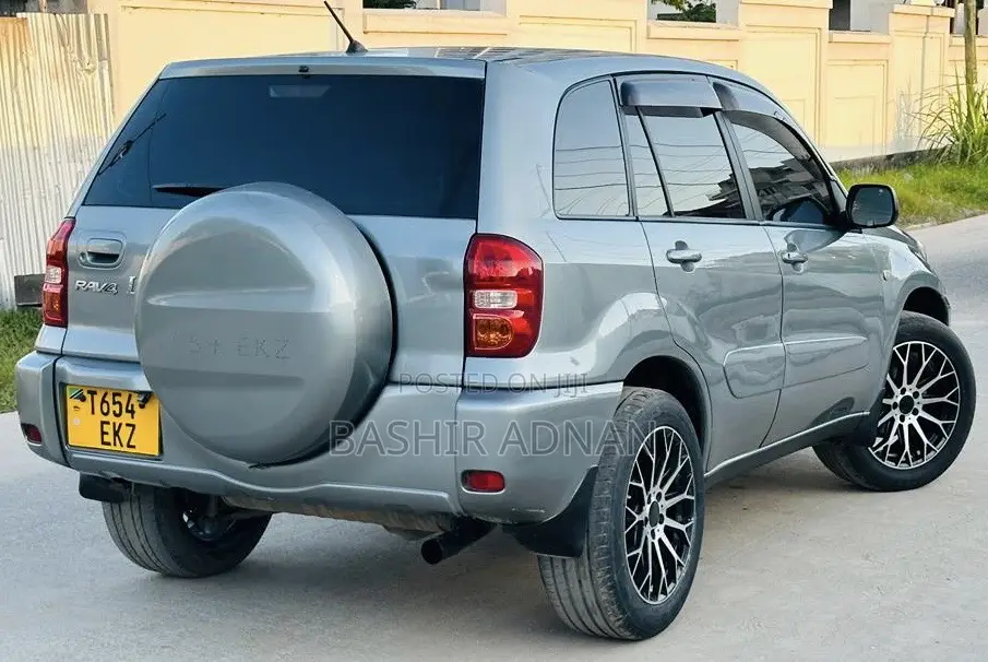 Toyota RAV4 1.8 2004 Gray