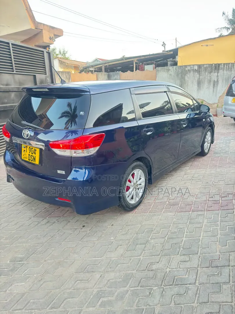 Toyota Wish 2009 Blue