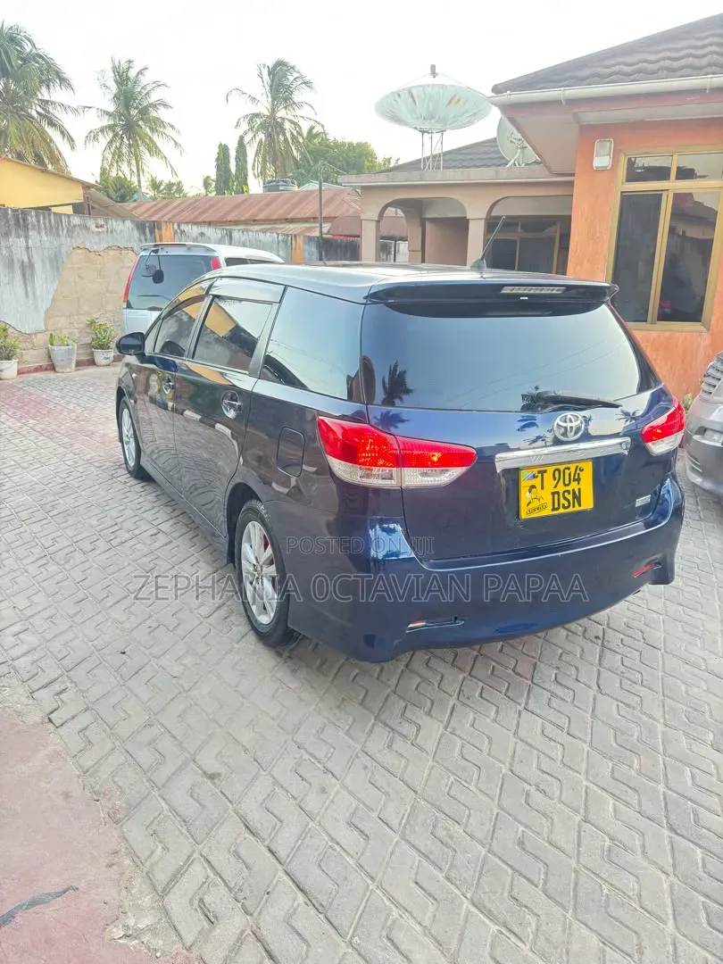 Toyota Wish 2009 Blue
