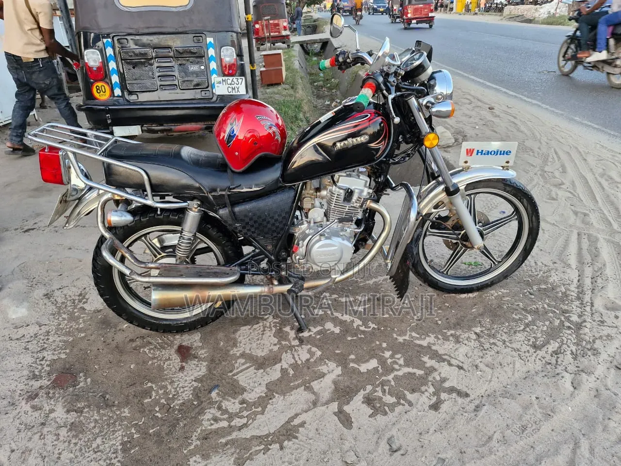 New Honda CB 2025 Red
