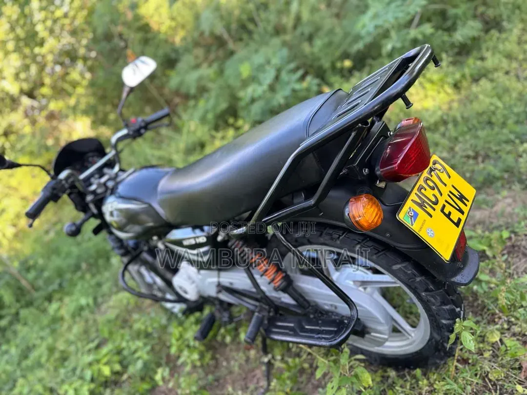 New Bajaj Boxer 125 2025 Black