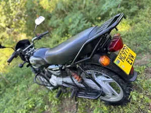 New Bajaj Boxer 125 2025 Black