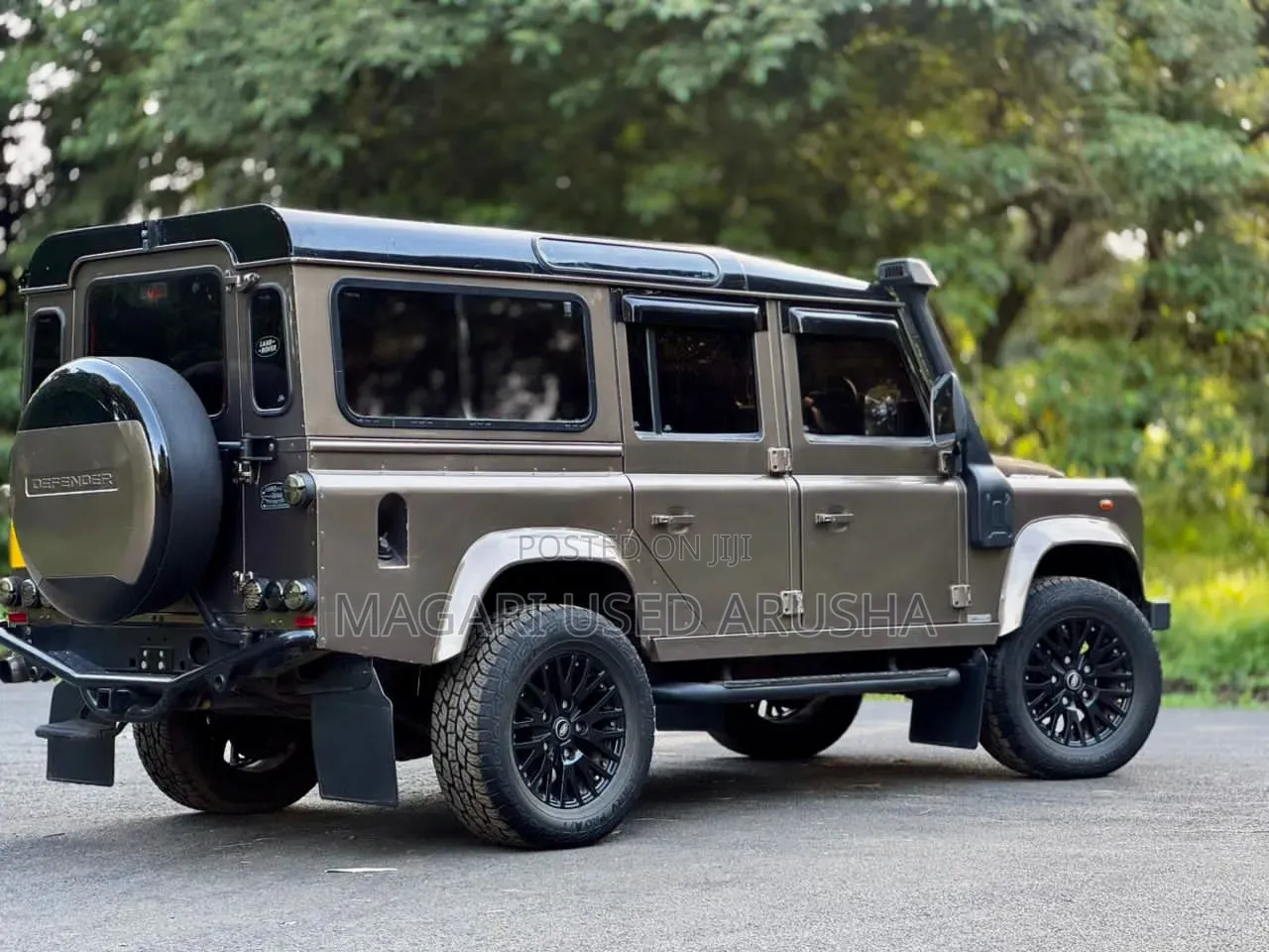 Land Rover Defender 2011 Gray