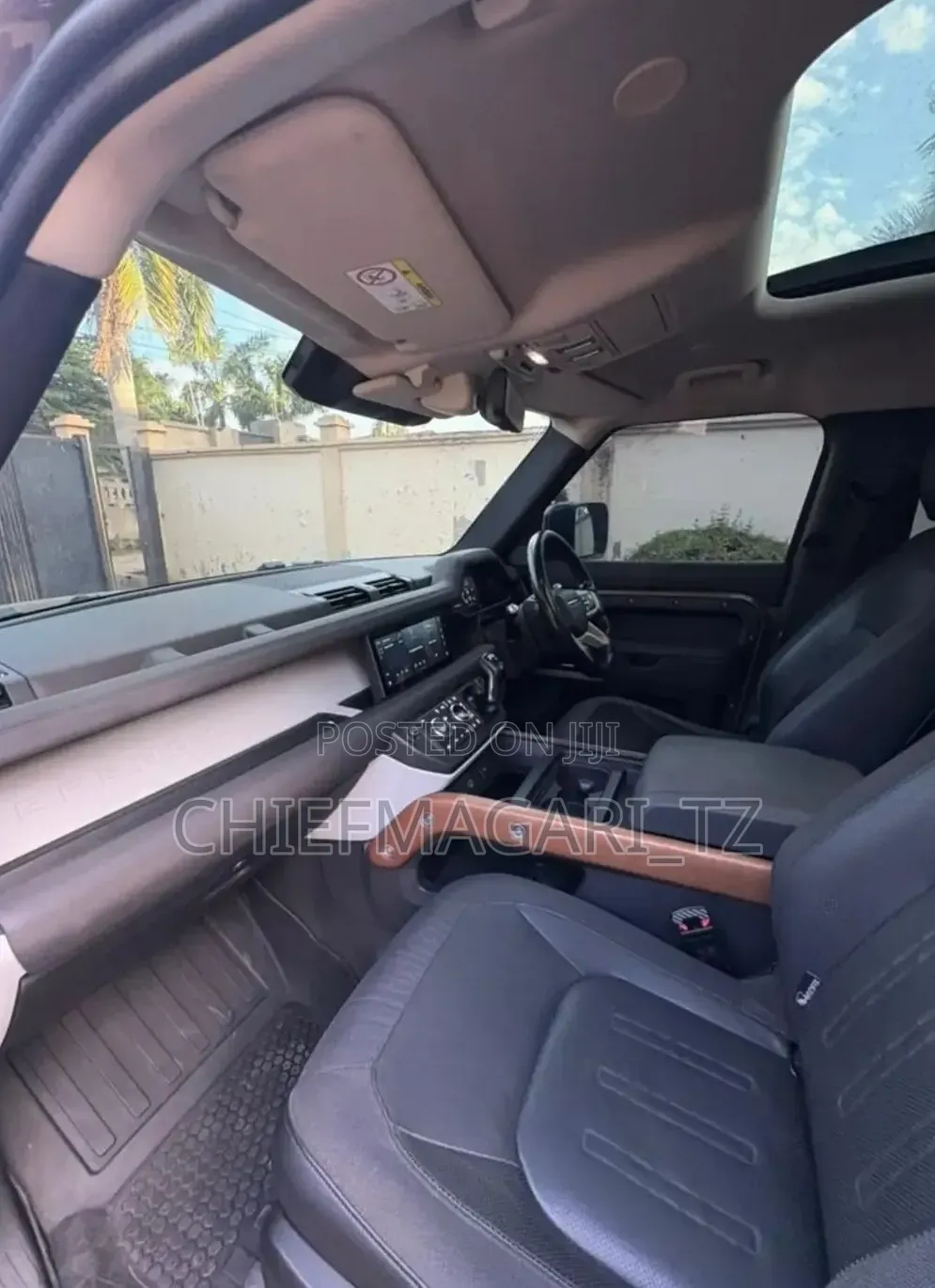 Land Rover Defender 2020 Beige