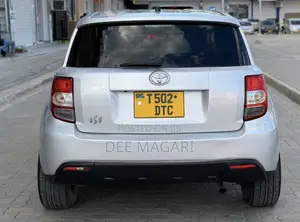 Toyota IST 2007 Silver