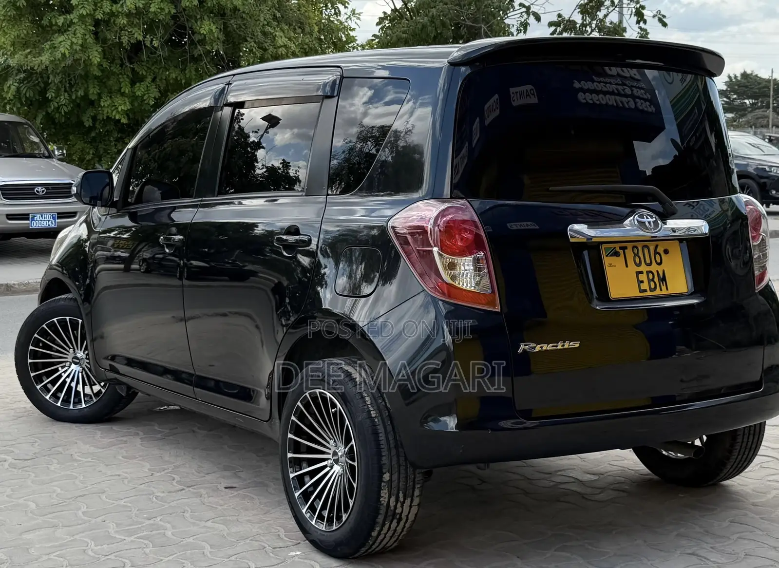 Toyota Ractis 2008 Black