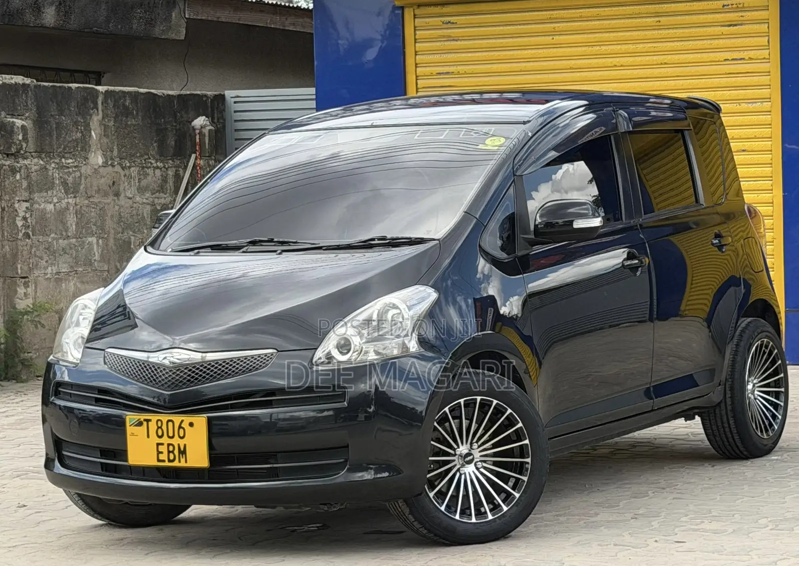 Toyota Ractis 2008 Black
