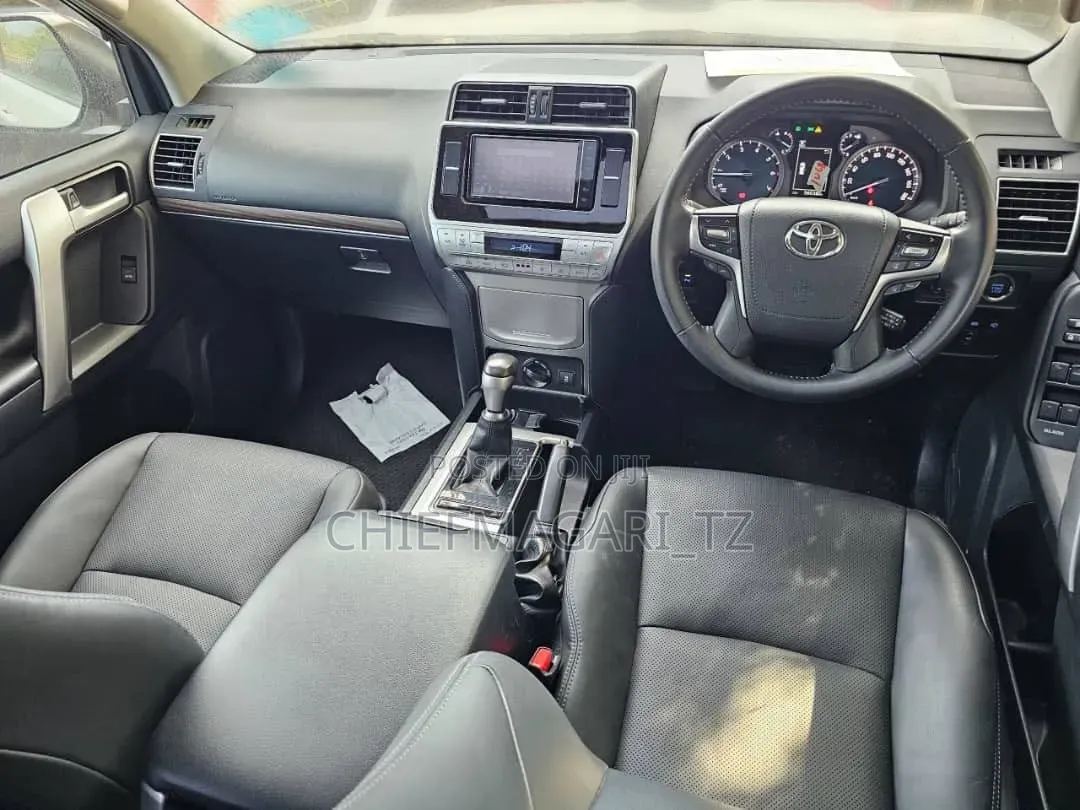 Toyota Land Cruiser Prado 2019 Pearl