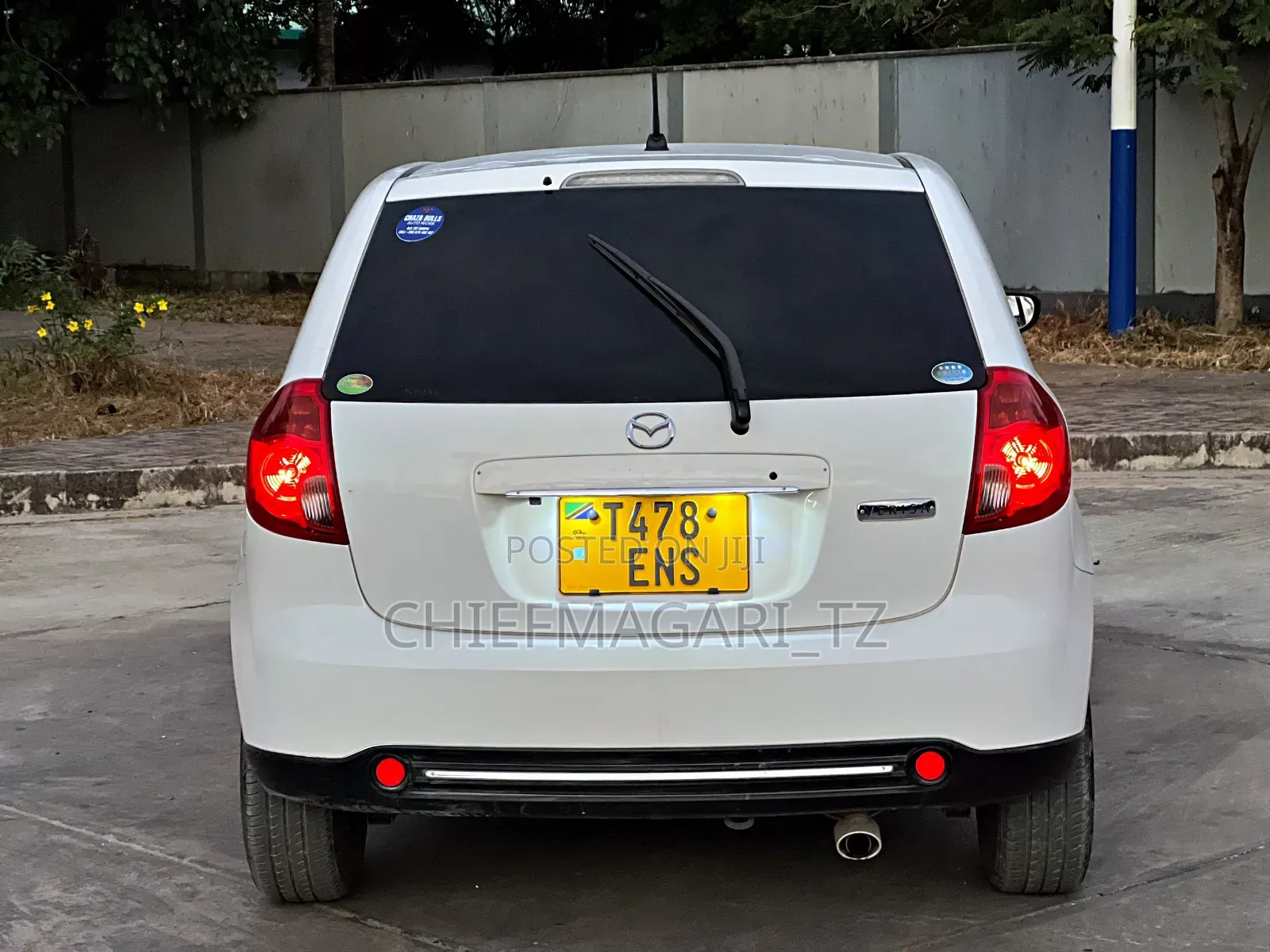 Mazda Verisa 2010 Pearl