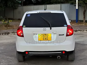 Mazda Verisa 2010 Pearl