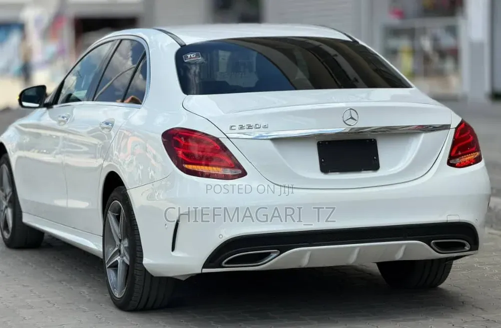 Mercedes-Benz C220 2016 Pearl