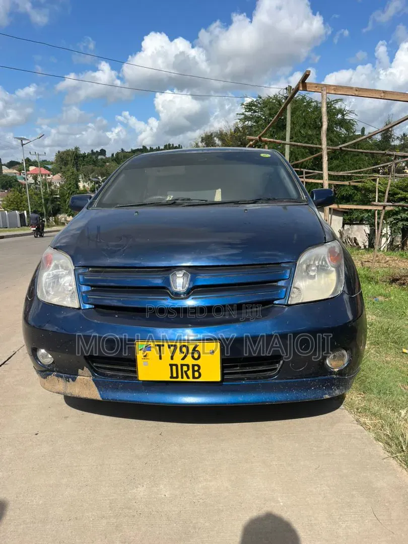 Toyota IST 2005 Blue