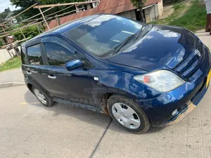 Toyota IST 2005 Blue
