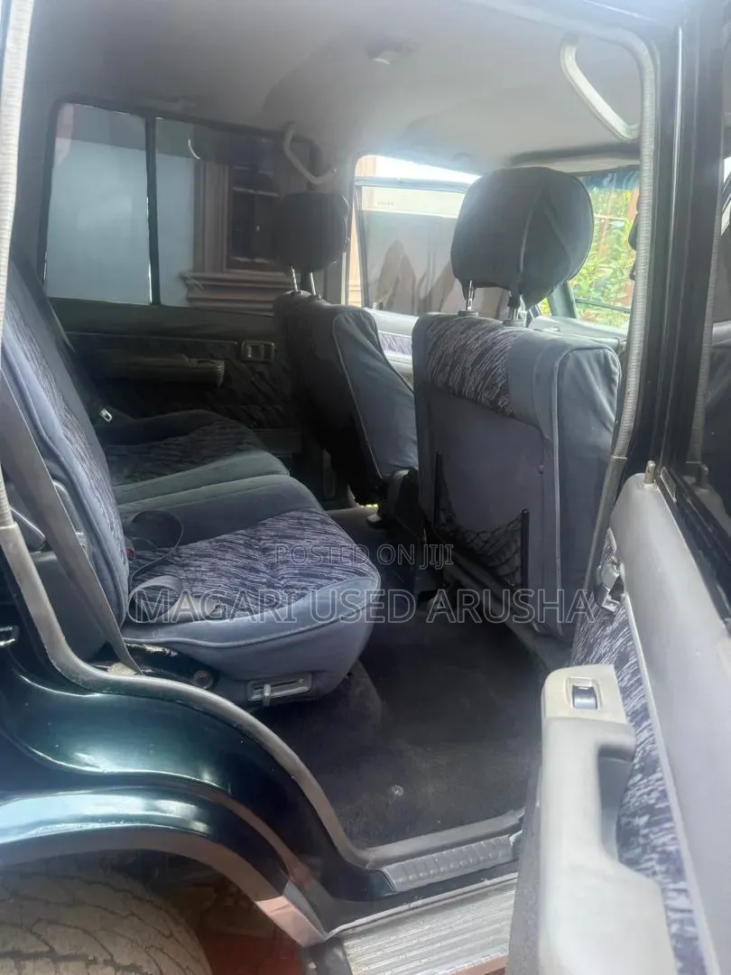 Toyota Land Cruiser Prado 1996 Black