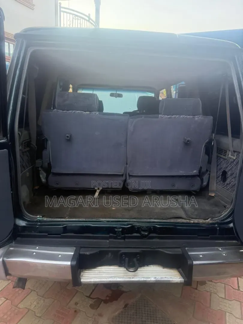 Toyota Land Cruiser Prado 1996 Black