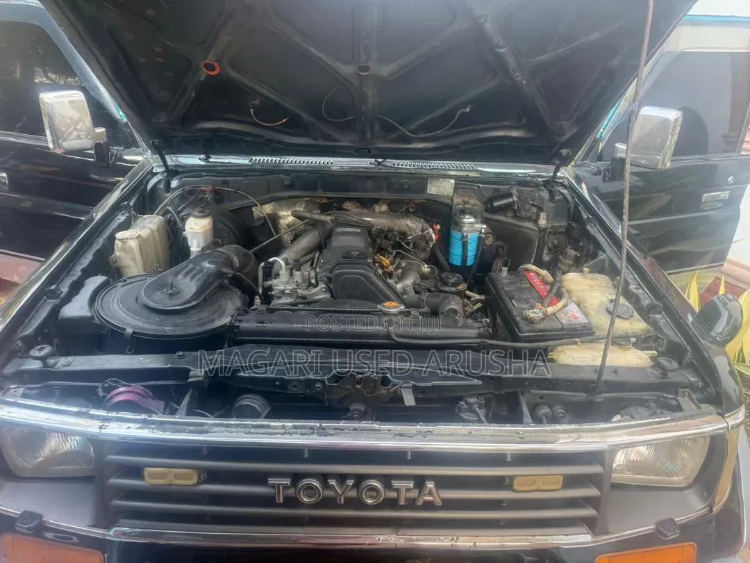 Toyota Land Cruiser Prado 1996 Black