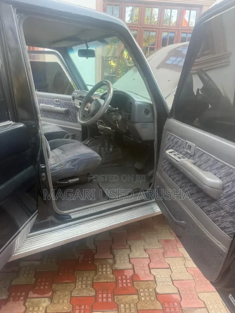 Toyota Land Cruiser Prado 1996 Black