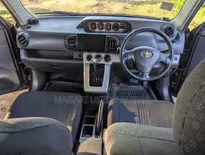 Toyota Corolla Rumion 2010 Black