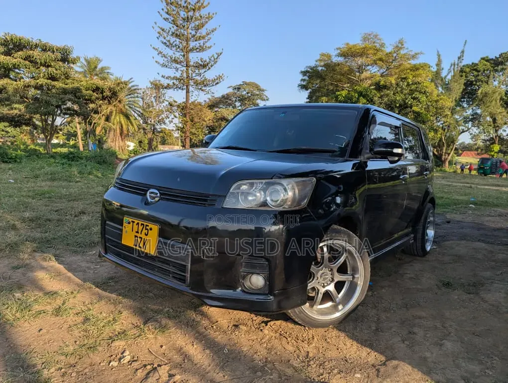 Toyota Corolla Rumion 2010 Black