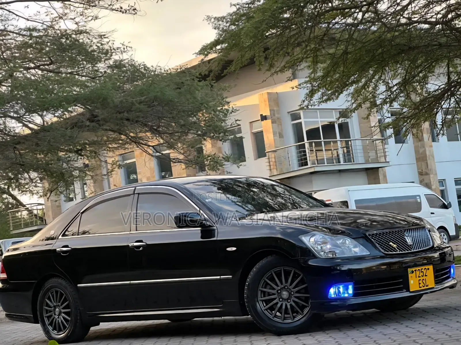 Toyota Crown 2004 Black