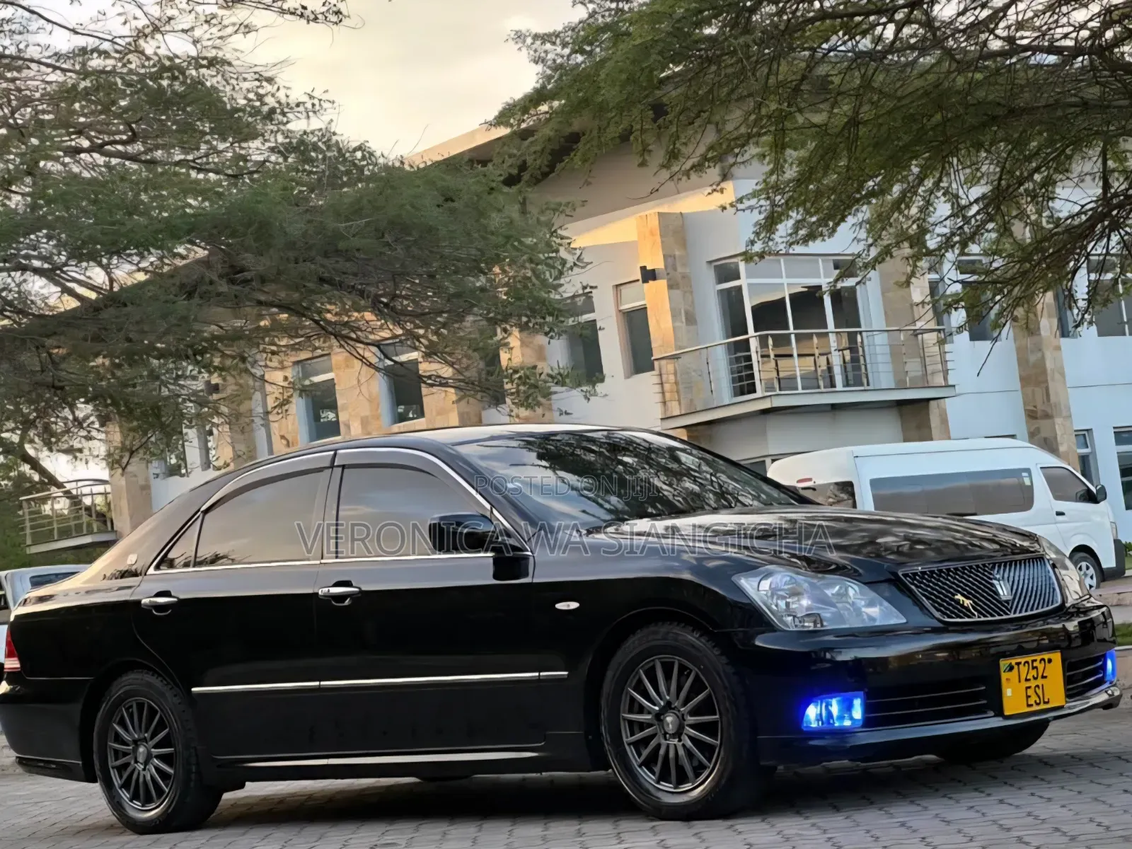 Toyota Crown 2004 Black