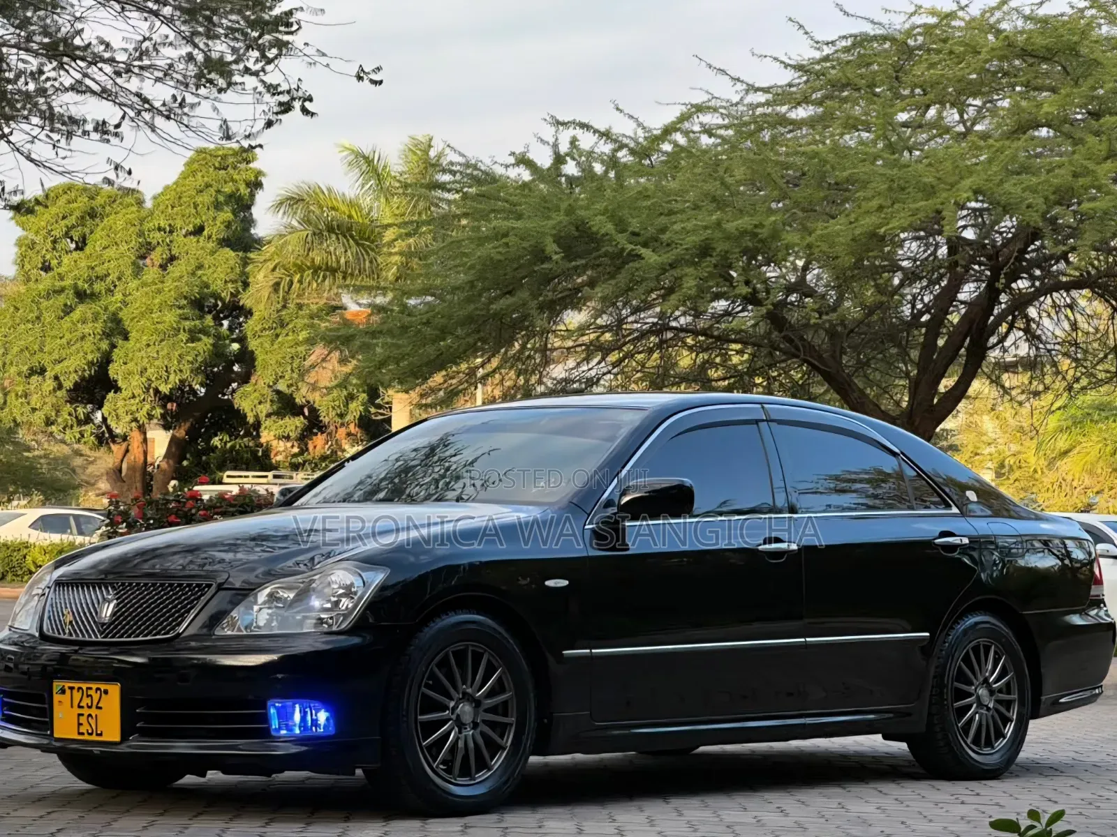 Toyota Crown 2004 Black
