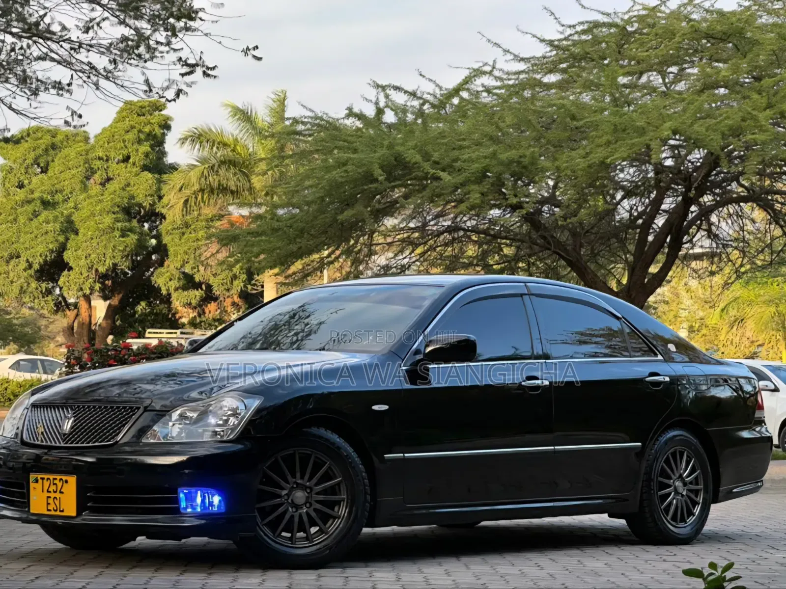 Toyota Crown 2004 Black